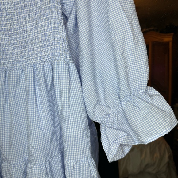 Elegant Blue Smocked Dress - Picture 3 of 7